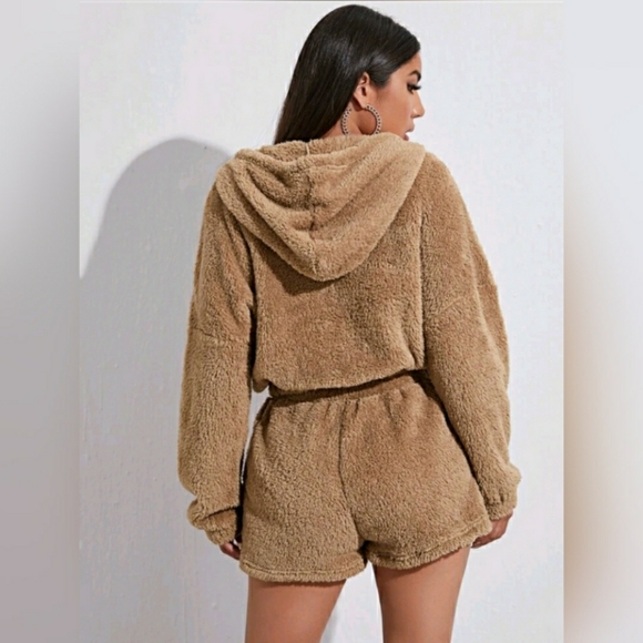 Hooded Teddy Lounge Set - Picture 3 of 8